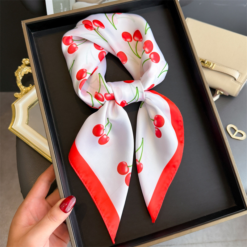 Luxury Bags In China - الفاخرة ساحة وشاح من الساتان المرأة