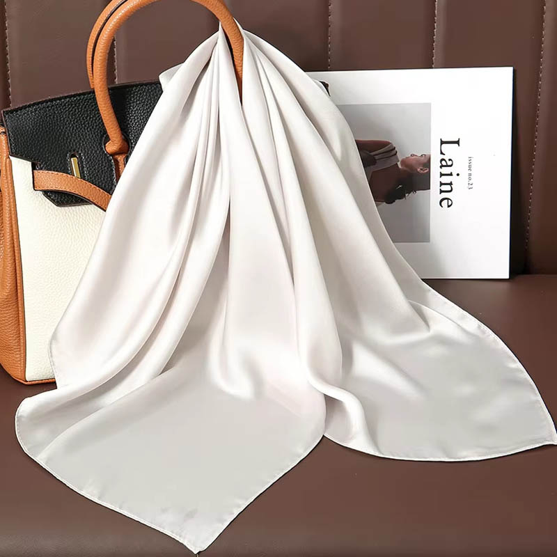 الفاخرة بلون الحرير وشاح مربع  - مراجعة Luxury Bags In China وسعره