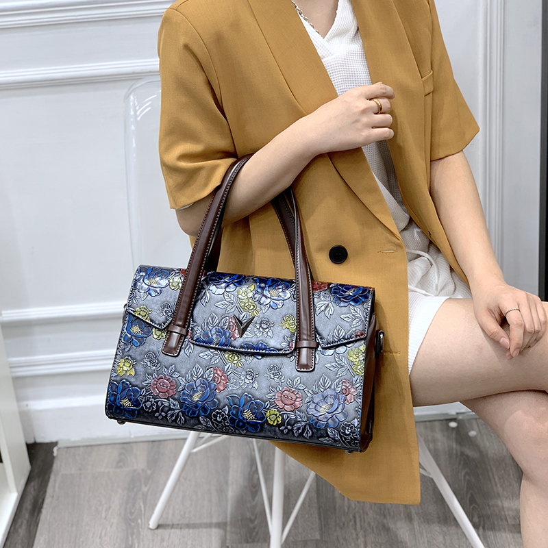 حقائب يد نسائية فاخرة بتصميم ز - مراجعة Luxury Bags That Are Vegan وسعره