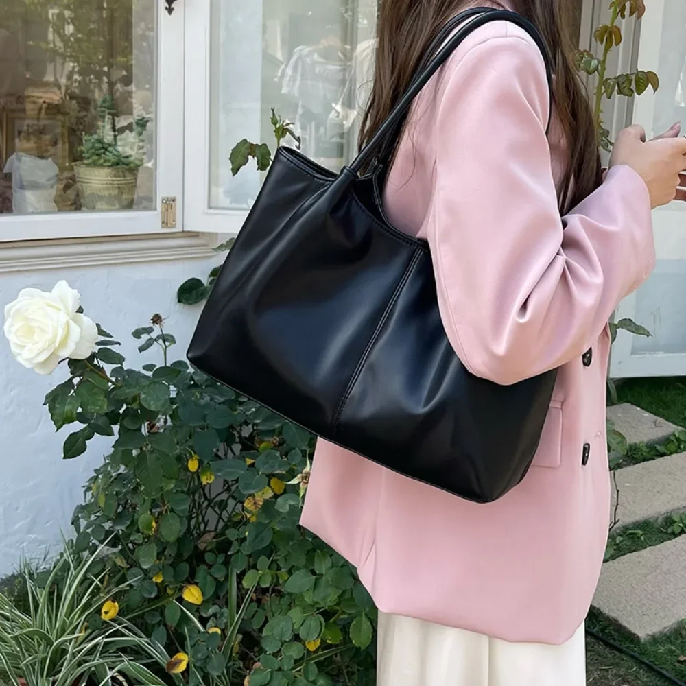 نباتي بو الجلود حمل الحقائب ال - مراجعة Luxury Bags That Are Vegan وسعره